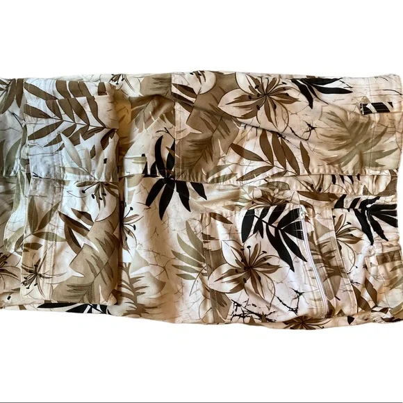 Chico’s Design Brown/Black Tropical Design Pants - Picture 3 of 8